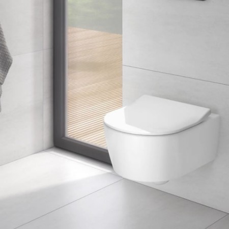 Villeroy & Boch Avento Конзолна тоалетна със Slim капак